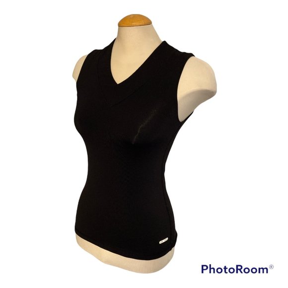 ONE TOOTH Black Workout Tank Top Size Small Very Stretchy V Neck 🇨🇦 - Picture 3 of 7